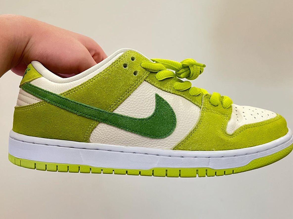 Nike SB Dunk Low Green Apple Style