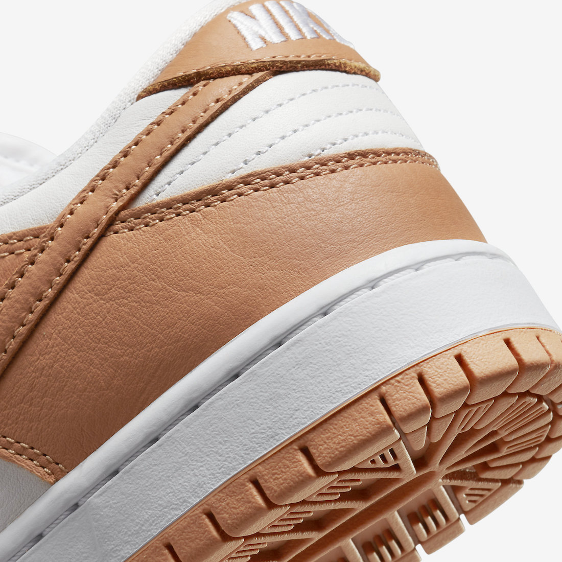 Nike SB Dunk Low Light Cognac Style
