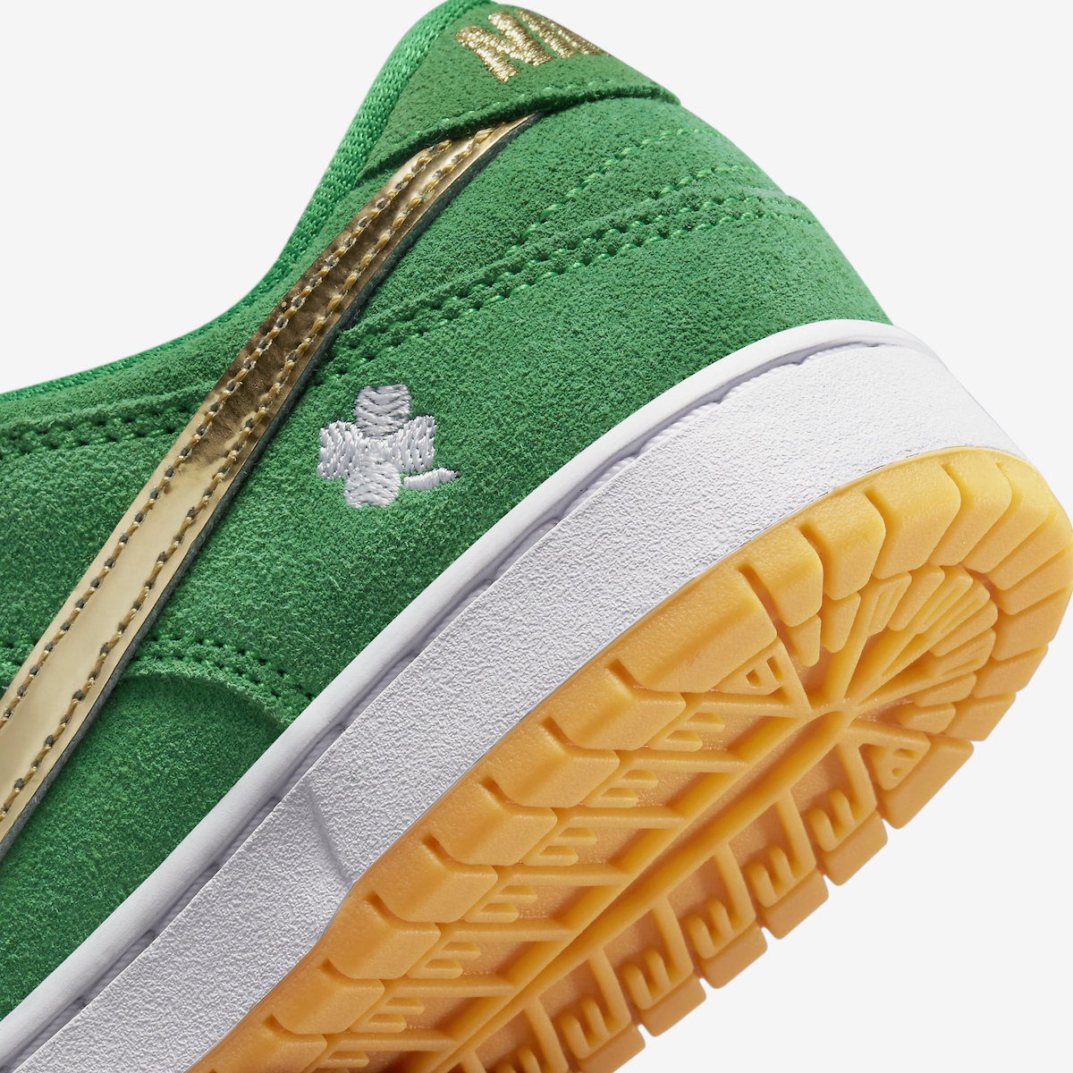 Nike SB Dunk Low St Patrick Green Day Style