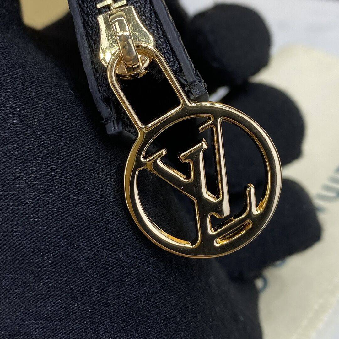 LV Card holder(AAAA)-006