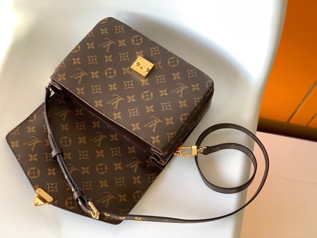 LV Handbags AAAA(Women)-246