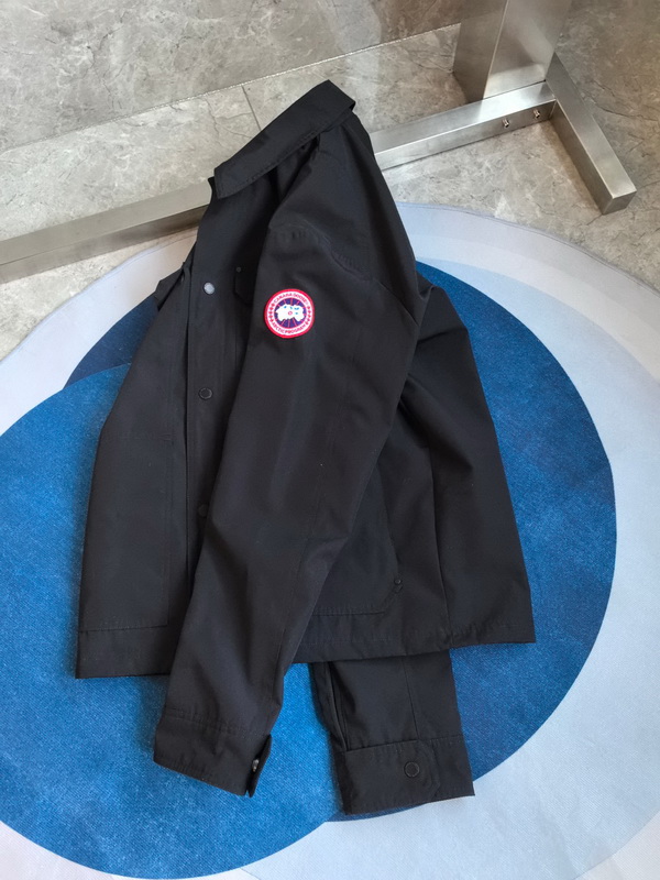 Can*a Go*e jacket-008