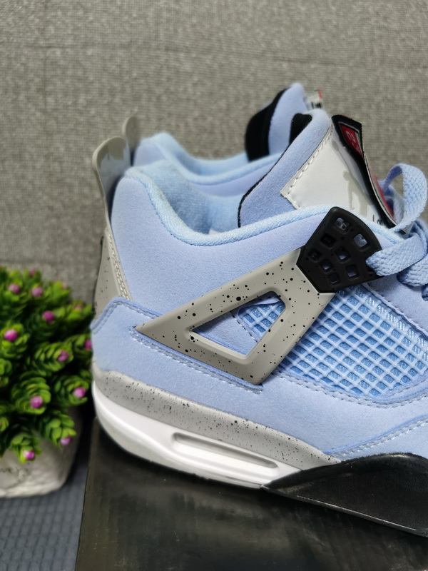 Air Jordan 4 Retro-010