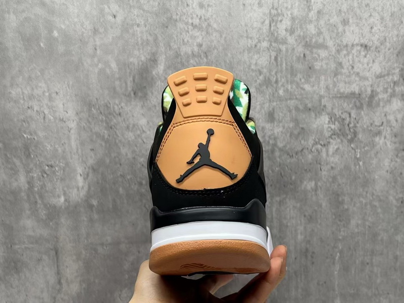 Air Jordan 4 Retro-042