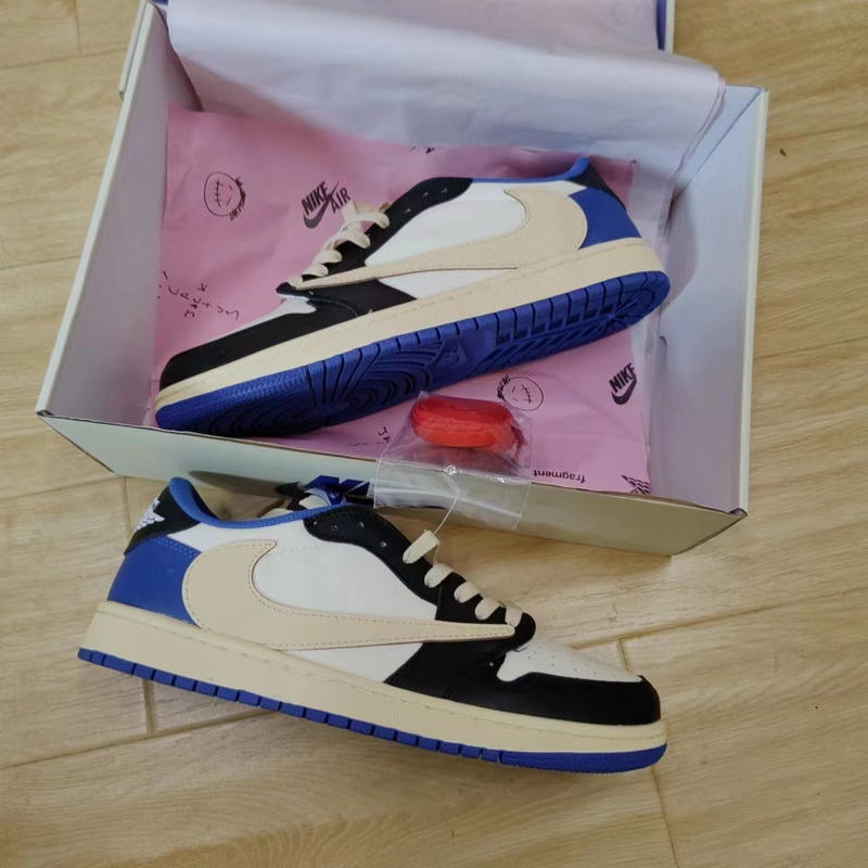 Nike Air Jordan 1 Low-010