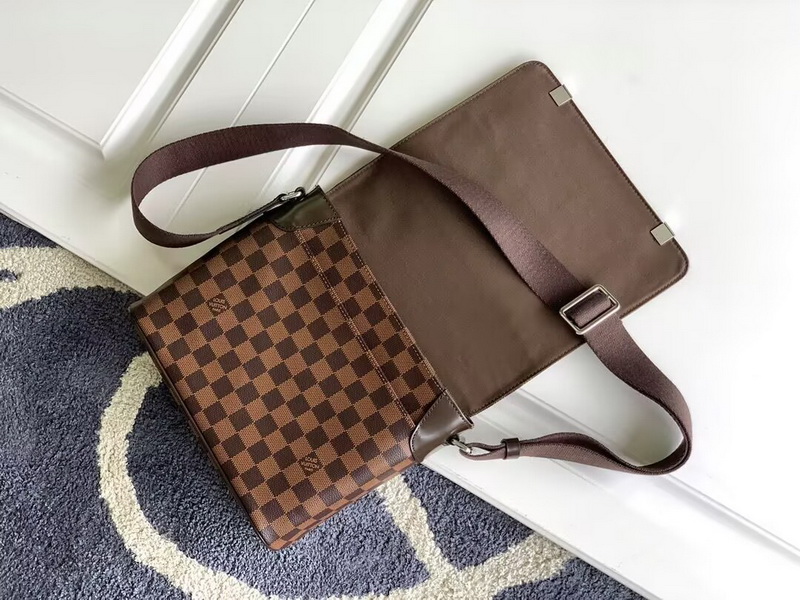 LV Handbags AAAA(Men)-150