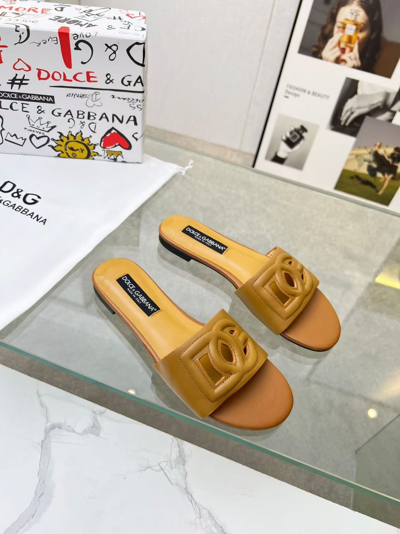 D&G Slippers Women(AAA)-006