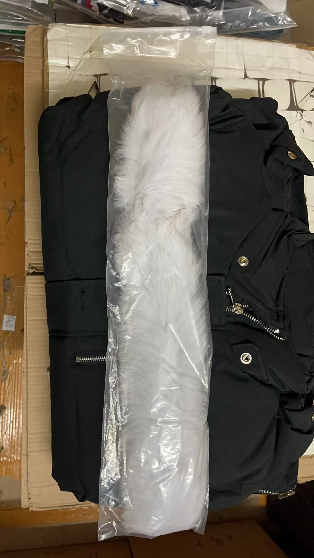 Moose Knuckles Coat-019