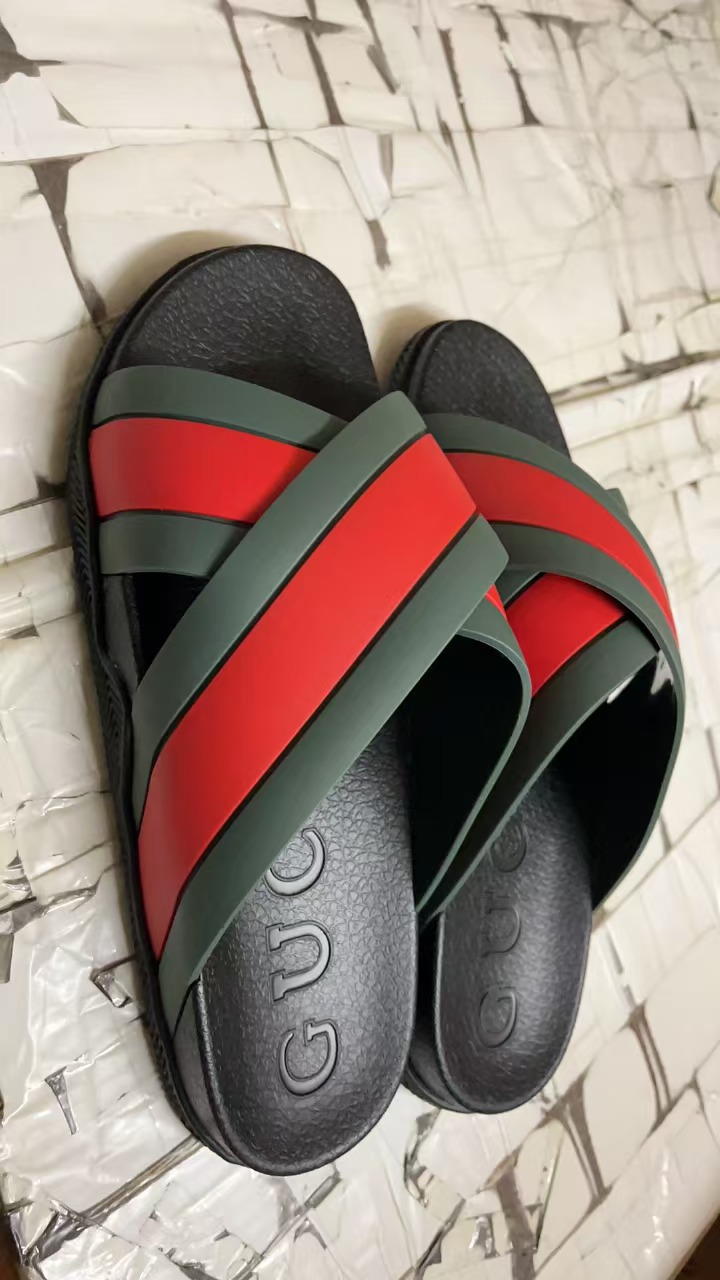 G*u*i slippers(aaa)-381