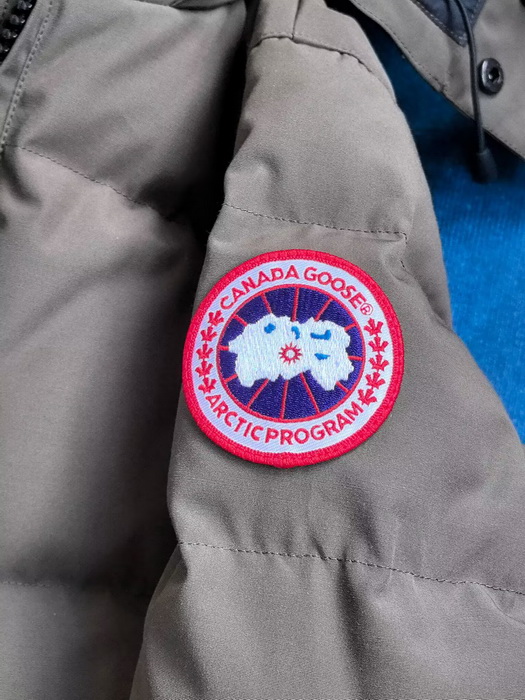 Can*a Go*e coat(women)-029