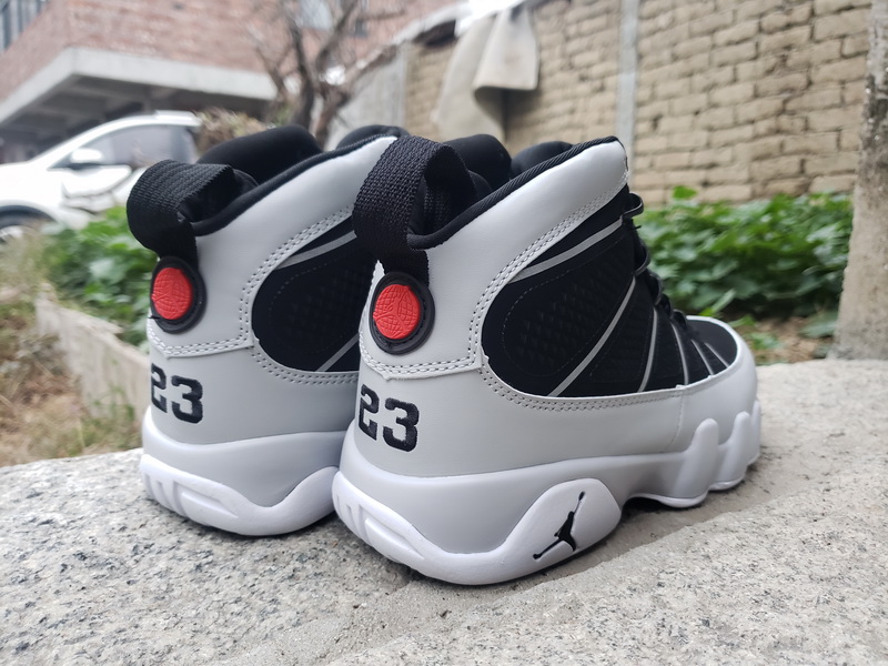 Air Jordan 9 Retro-011
