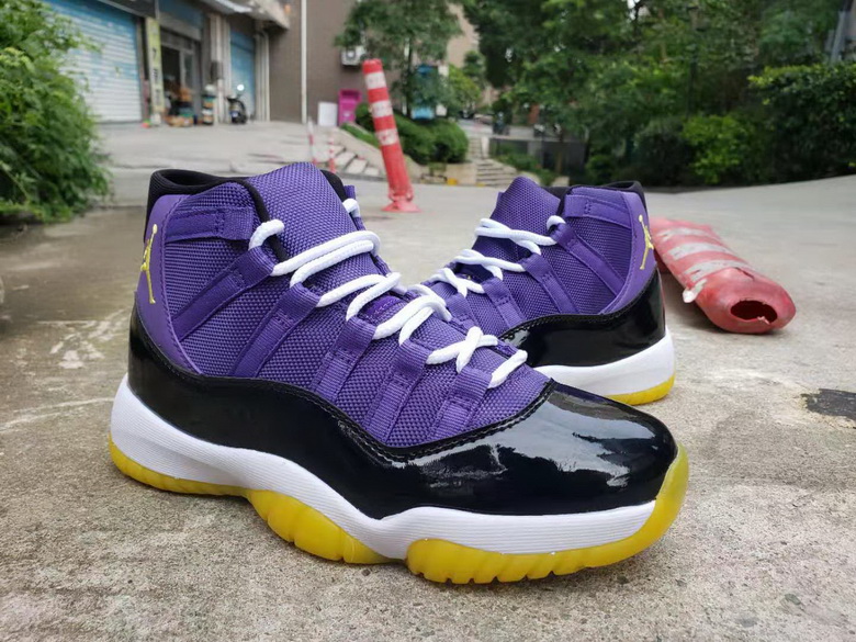 Air Jordan 11 Retro-020