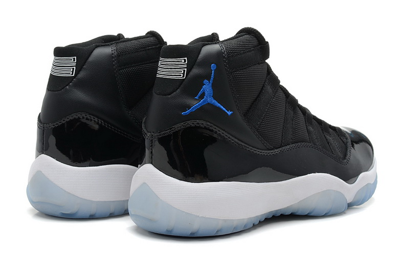 Air Jordan 11 Retro-026
