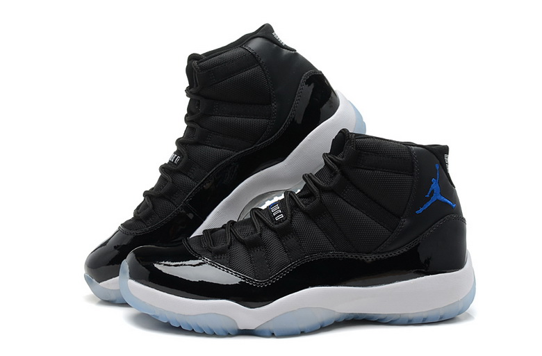 Air Jordan 11 Retro-026