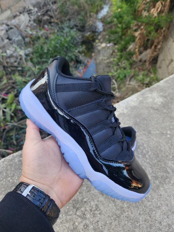Air Jordan 11 Retro-057