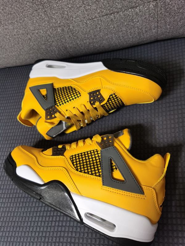 Air Jordan 4 Retro-070