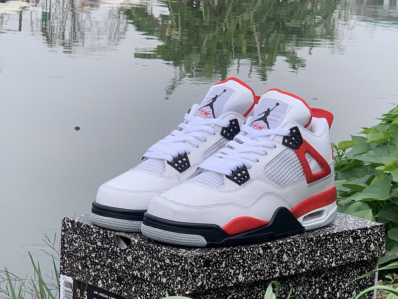 Air Jordan 4 Retro-085