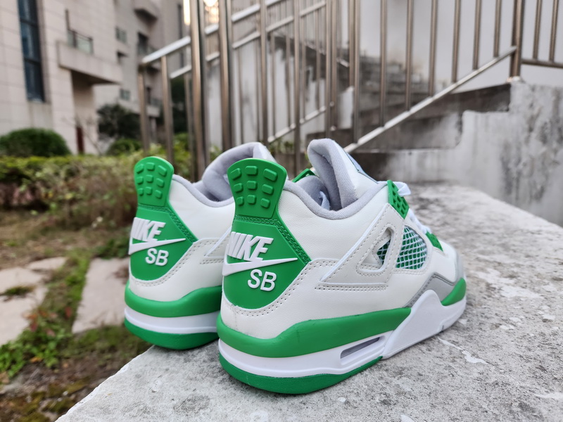 Air Jordan 4 Retro-128