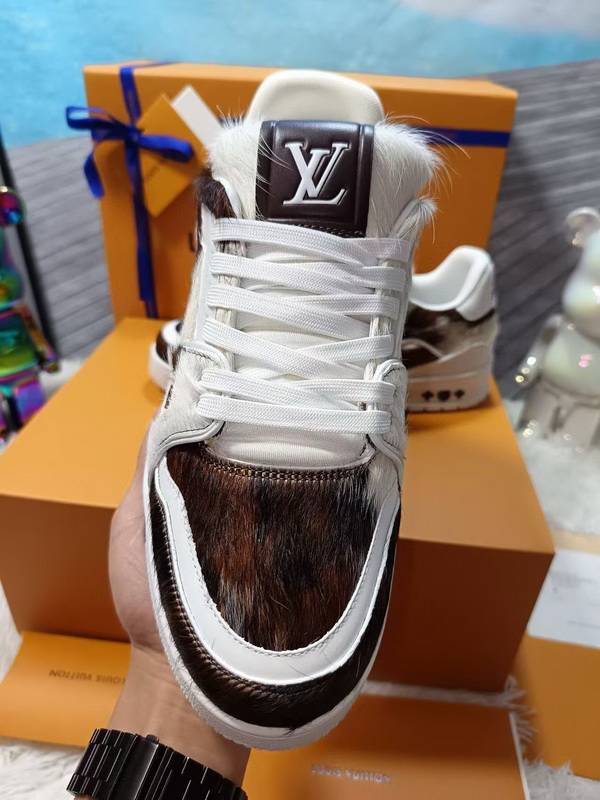 LV Shoes(AAA)-981
