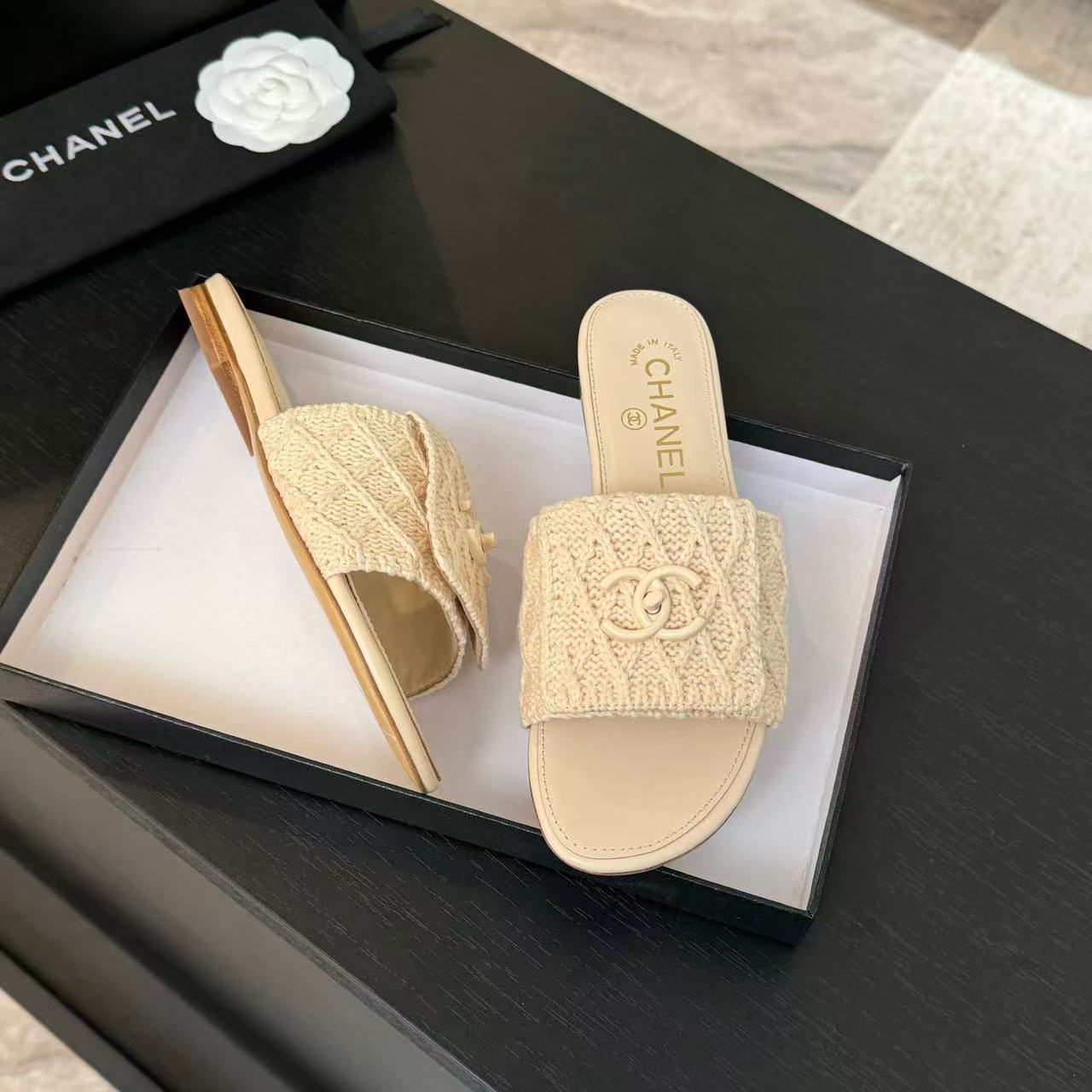 Ch*el slippers women(aaa)-014