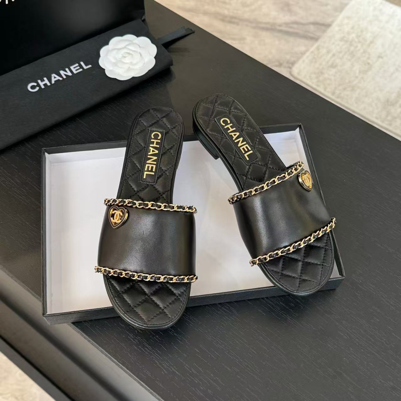 Ch*el slippers women(aaa)-019