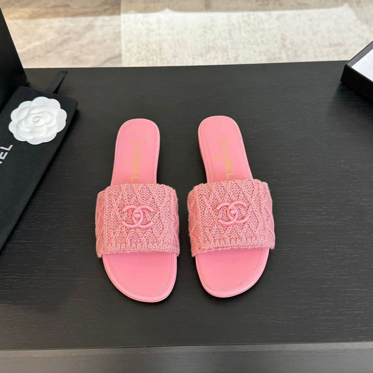 Ch*el slippers women(aaa)-015