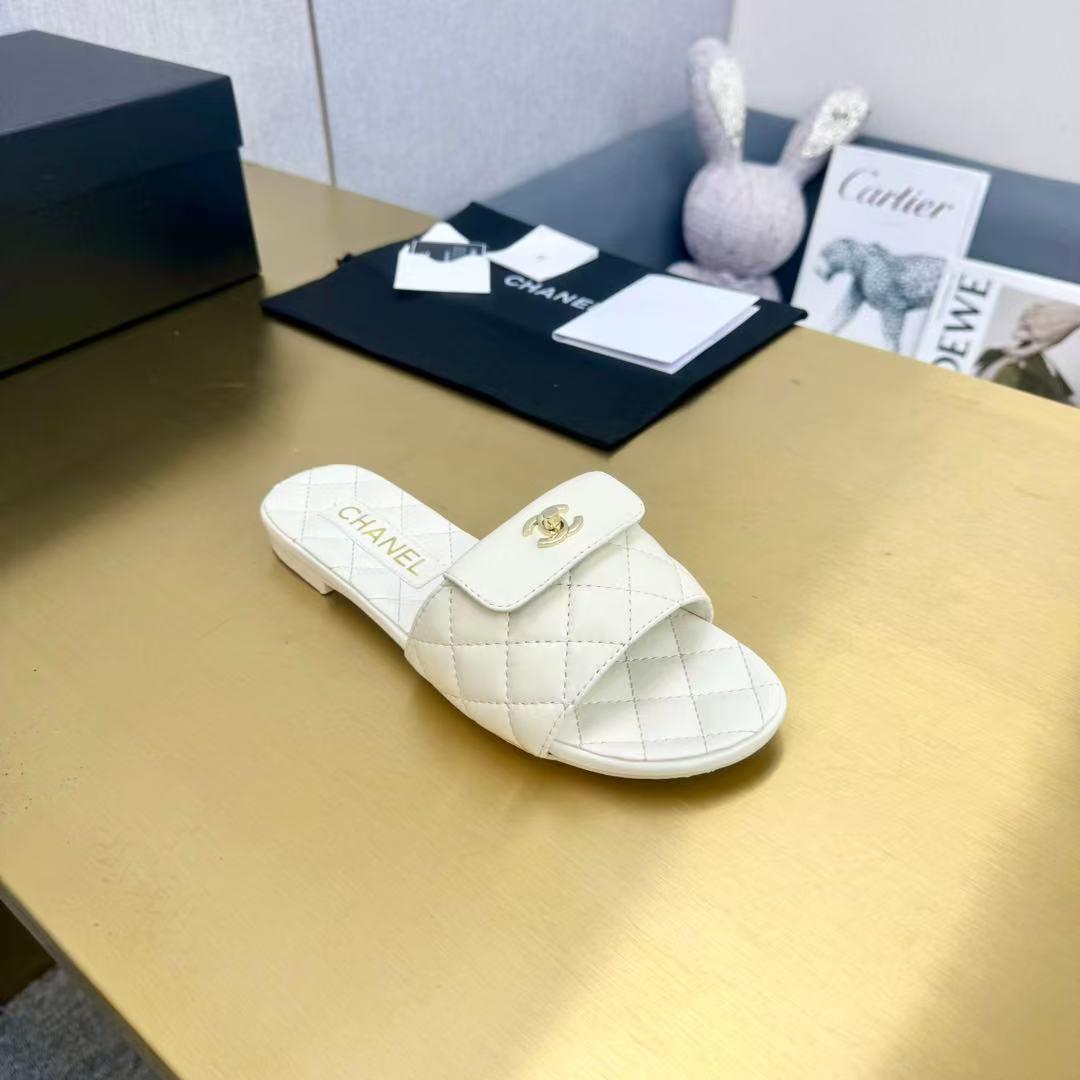 Ch*el slippers women(aaa)-012