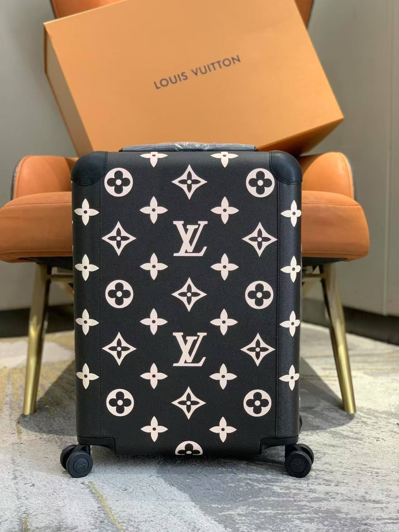 LV Suitcase(AAA)-004