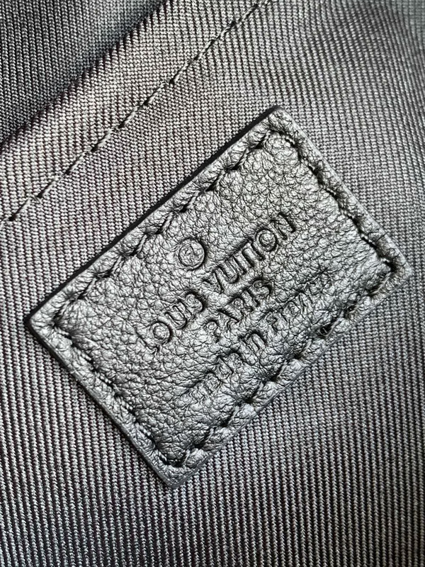 LV Backpack(AAA)-041