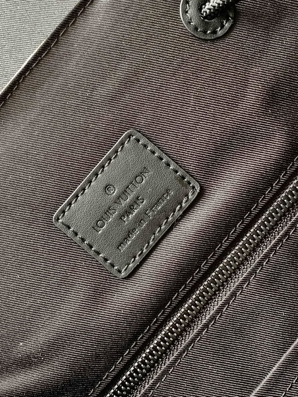 LV Backpack(AAA)-120