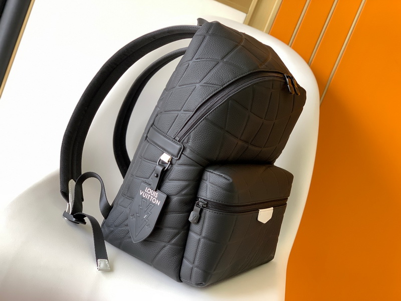 LV Backpack(AAA)-121