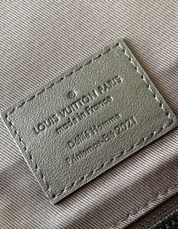 LV Backpack(AAA)-132