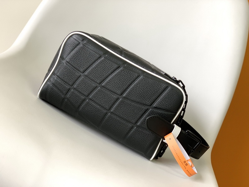 LV Handbags AAAA(Men)-154