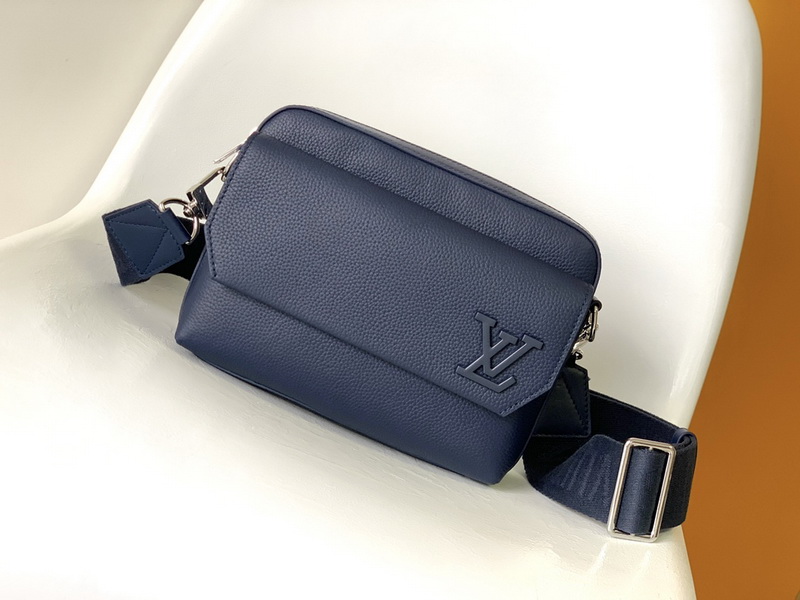 LV Handbags AAAA(Men)-161