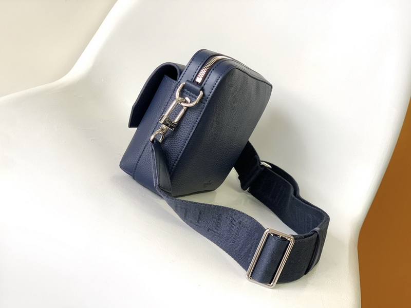 LV Handbags AAAA(Men)-161