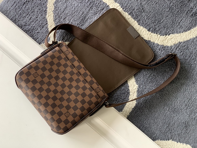 LV Handbags AAAA(Men)-179