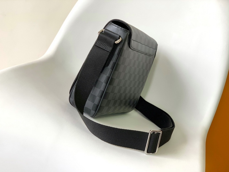 LV Handbags AAAA(Men)-180