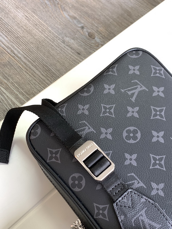 LV Handbags AAAA(Men)-190