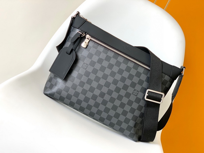 LV Handbags AAAA(Men)-194