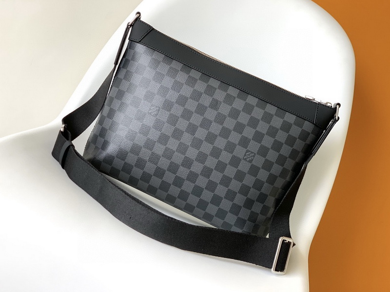 LV Handbags AAAA(Men)-194
