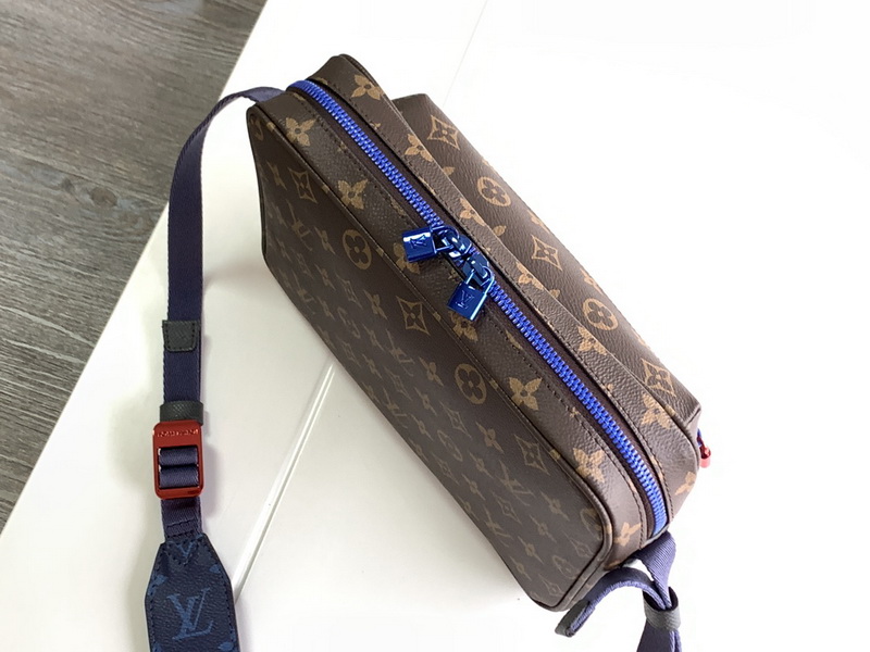 LV Handbags AAAA(Men)-195