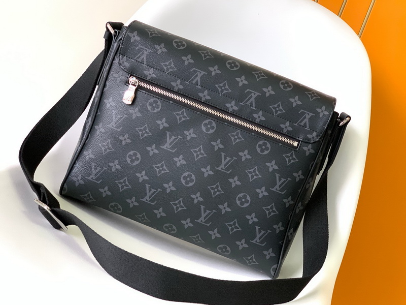 LV Handbags AAAA(Men)-197