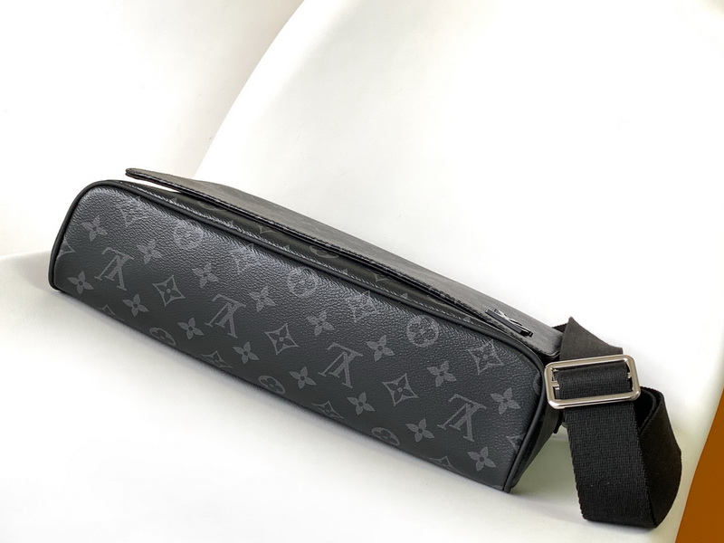 LV Handbags AAAA(Men)-197