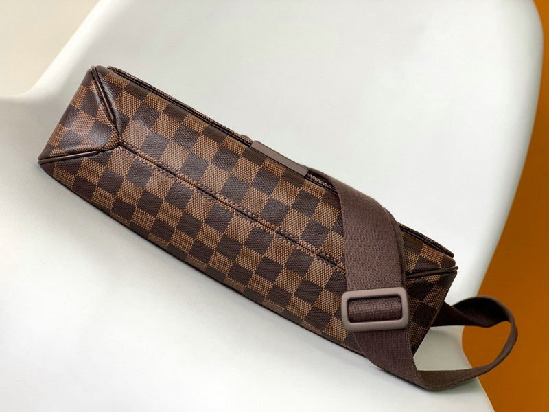 LV Handbags AAAA(Men)-198