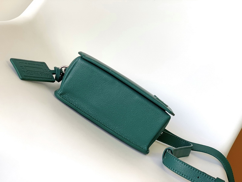 LV Handbags AAA(Women)-581