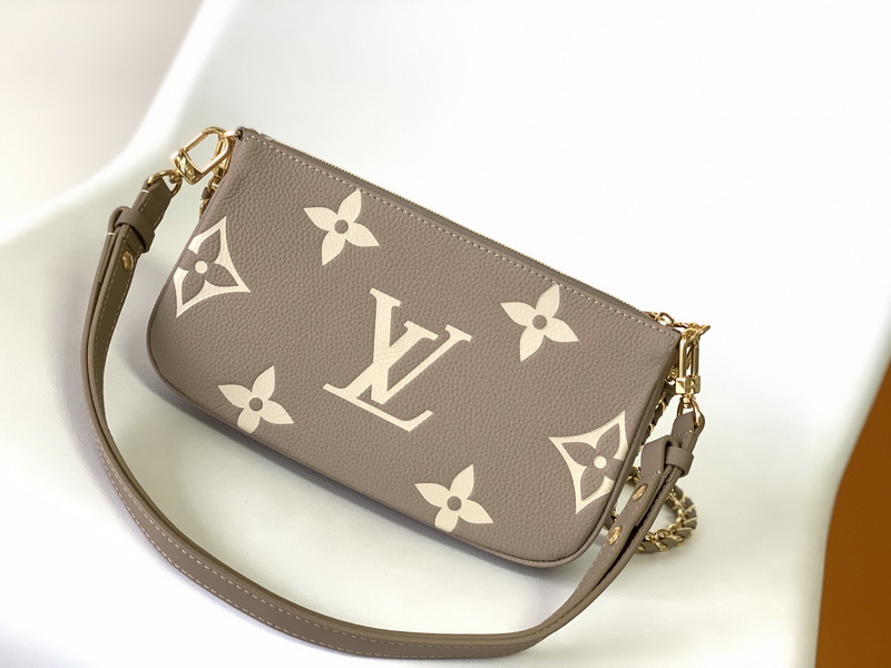 LV Handbags AAA(Women)-611