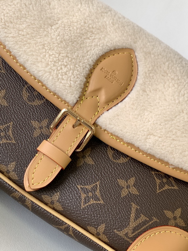 LV Handbags AAA(Women)-637