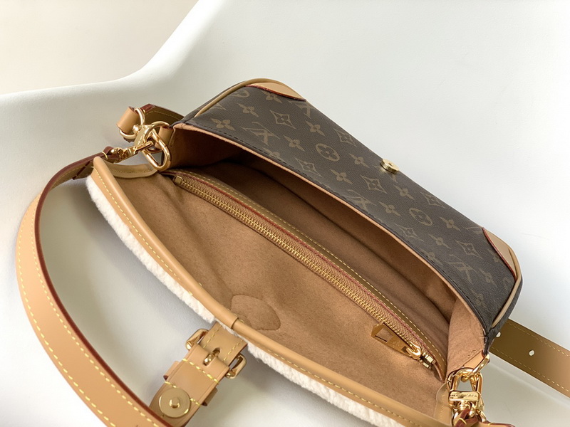 LV Handbags AAA(Women)-637