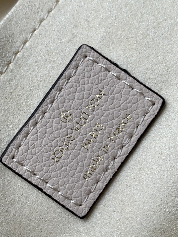 LV Handbags AAA(Women)-665