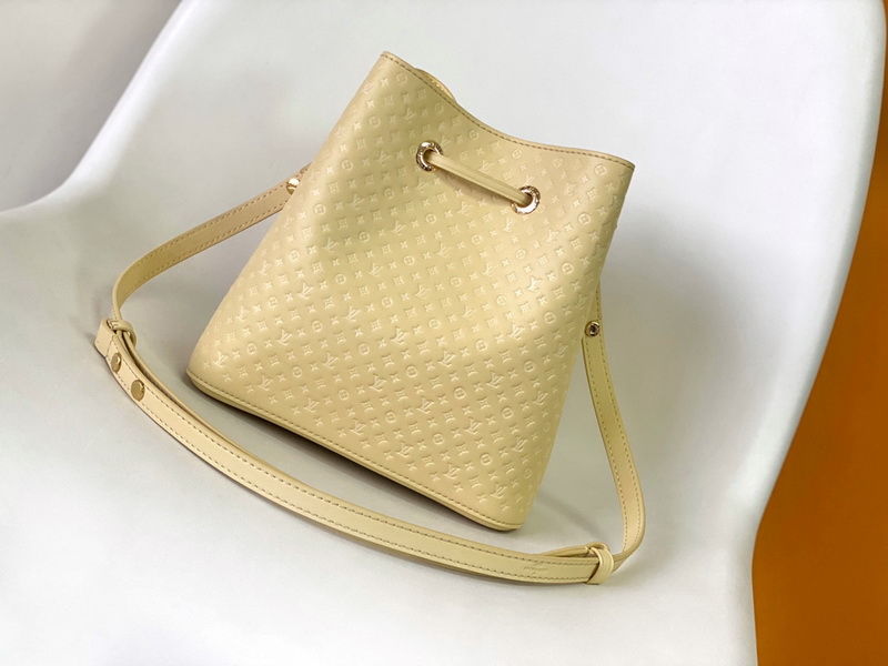 LV Handbags AAA(Women)-672